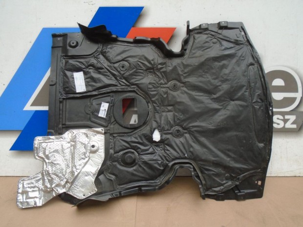 [GY�RI BONTOTT, KIS S�R�LT] BMW - ALS� MOTORBURKOLAT - 3-AS / E90+LCI